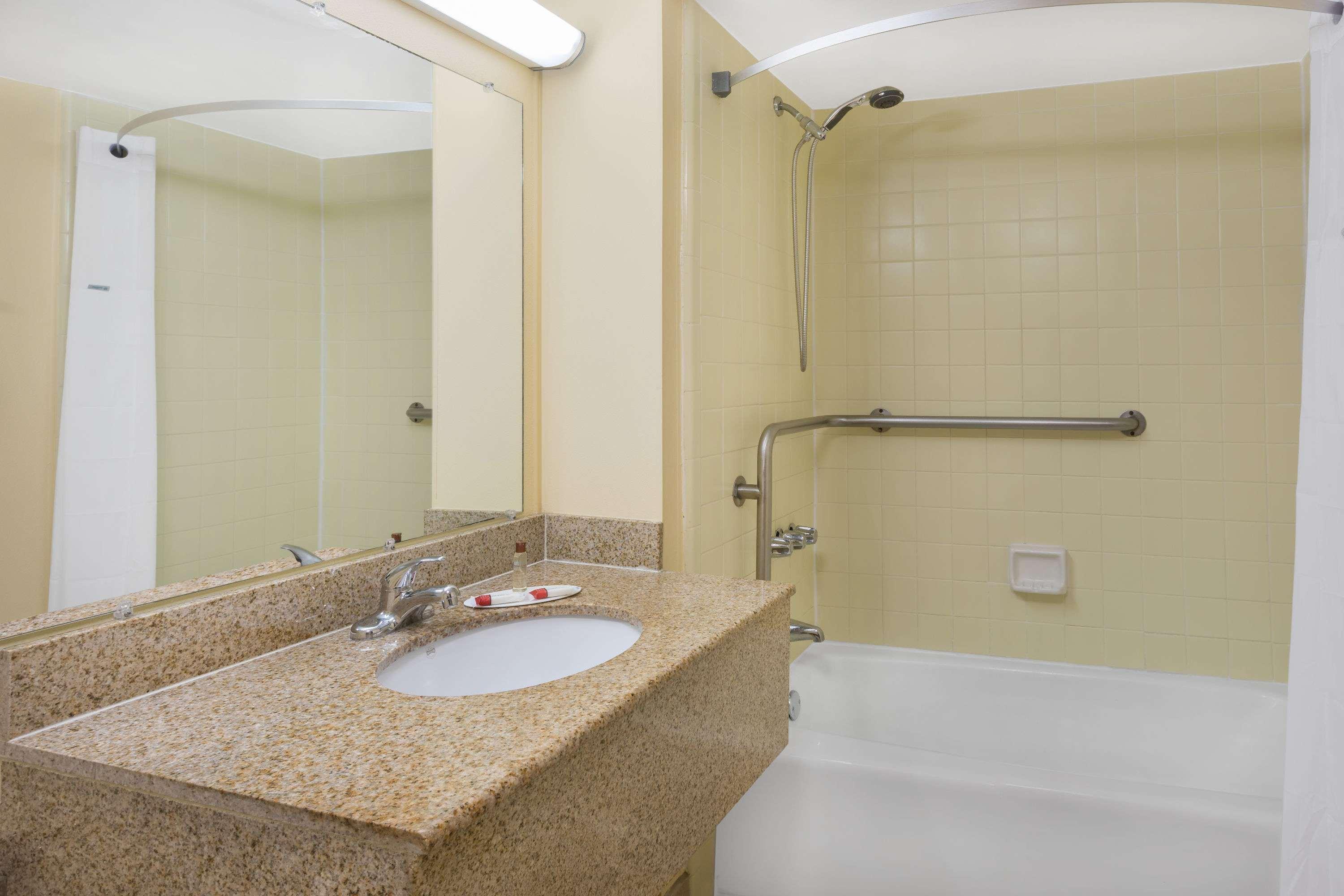 Days Inn By Wyndham Mt Pleasant-Charleston-Patriots Point Luaran gambar